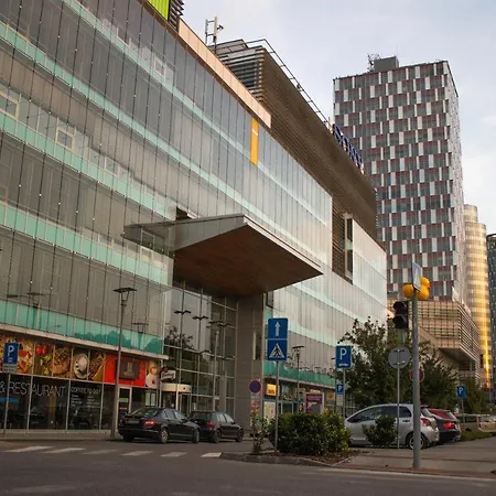 Cosy 10 Min Center Апартаменты *